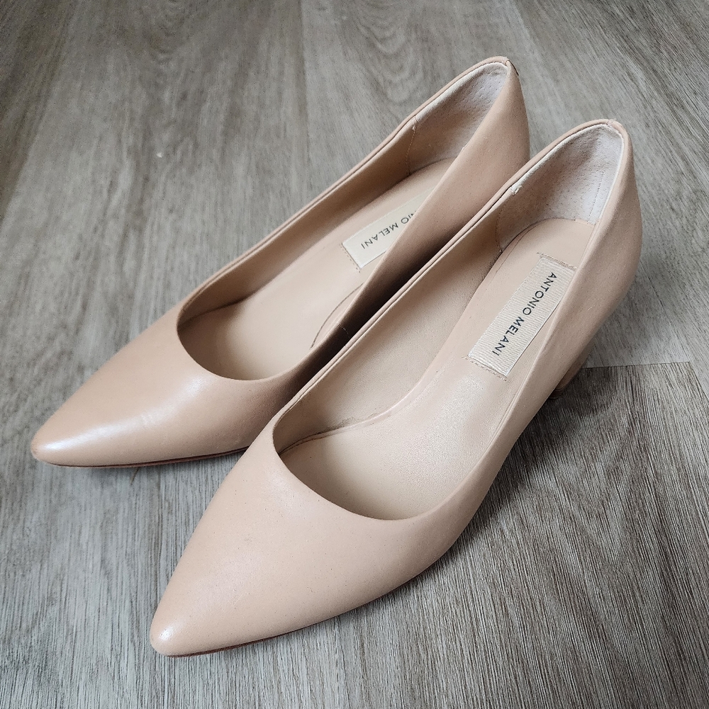 Antonio Melani Women's Tan Pumps